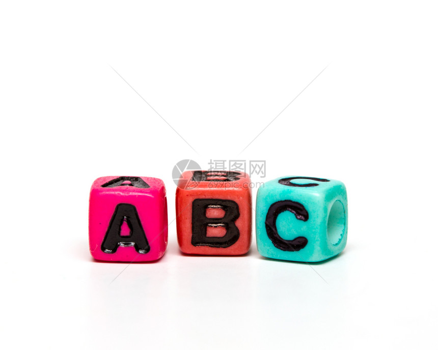 abc字词由带有母的多色子玩具立方体生成图片