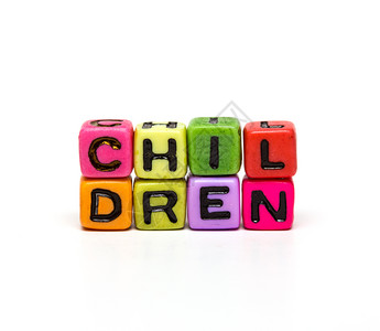 儿童字由多色儿童玩具用字母制成图片