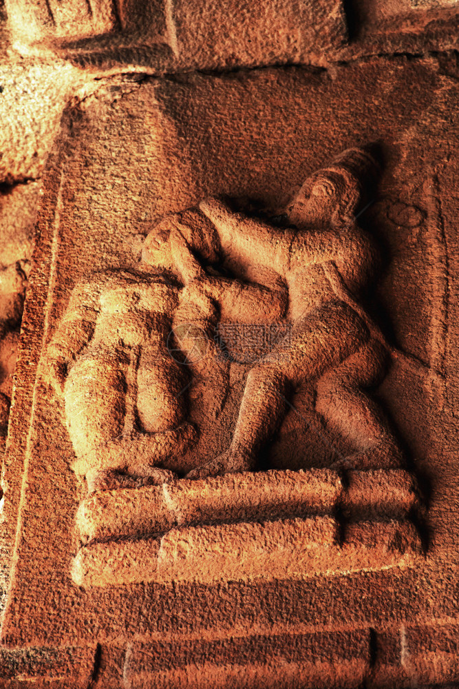 拉克什曼主雕塑在维塔拉寺庙切开硫磺纳哈鼻皮卡纳塔克因迪亚图片