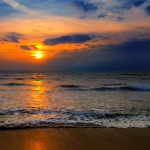 海滨和红日落明亮的美丽背景夏天高清图片素材