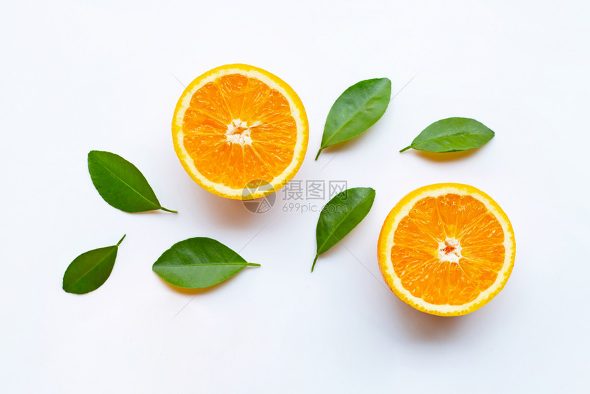 新鲜橙色柑橘水果白底有叶子图片