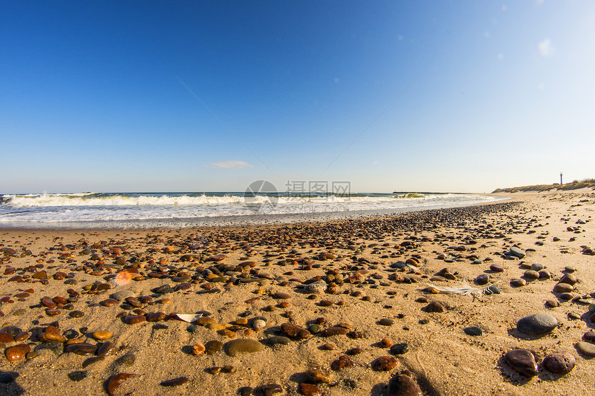 白海的孤单滩有石子和蓝天空图片