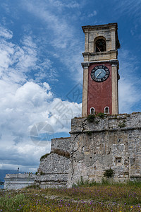 科孚镇老要塞内的钟楼古镇海角上的科孚古堡图片
