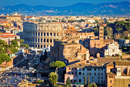 古罗马论坛的地标和巨大石在永恒的城市罗马意大利首都图片