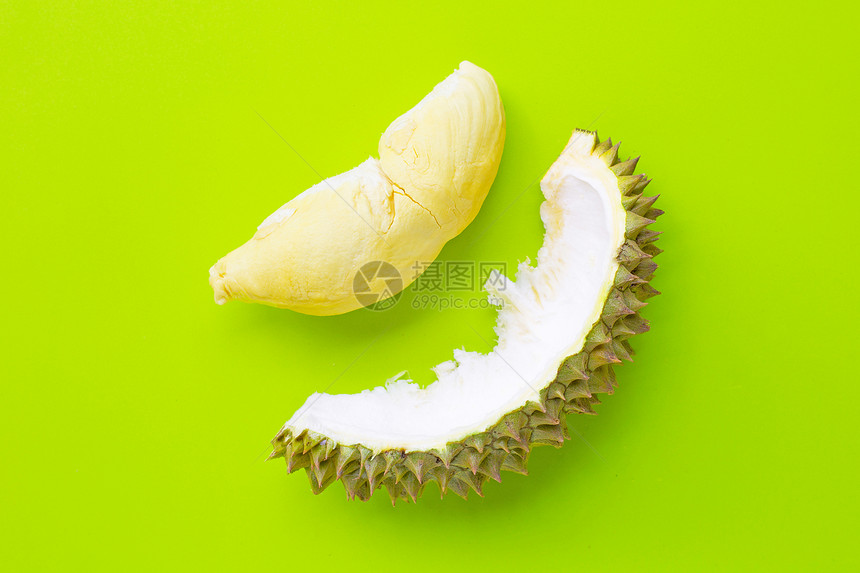 绿色背景上的新剪切durian顶视图图片
