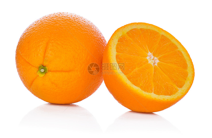 在白色背景上隔离的橙色果实图片