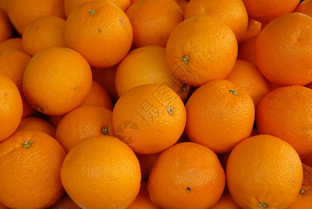 市场上的橙子图片