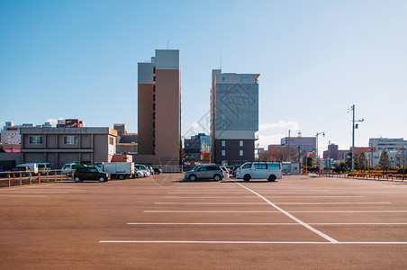 2018hakotejpncr停车场在城市公共停车场图片