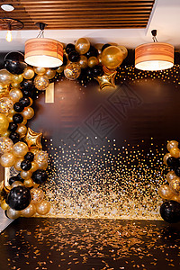 生日图金色和黑气球图片区装饰黑色和黄气球时髦的派对配有气球庆祝地点照片区装饰黑色和黄气球时髦的派对配有背景