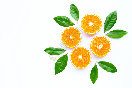 高维生素c多汁橙水果白背景有叶子图片