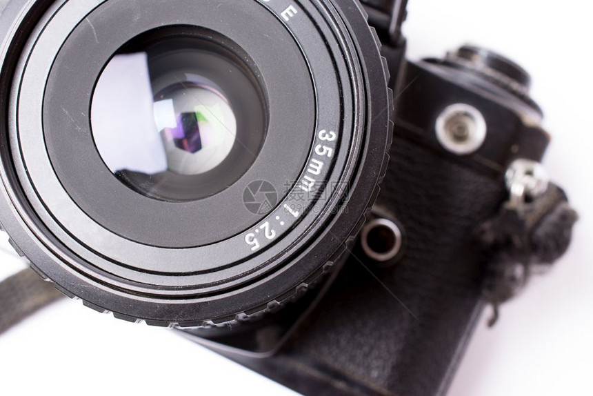 用灰尘和生锈的旧SLR照相机维修和复图片