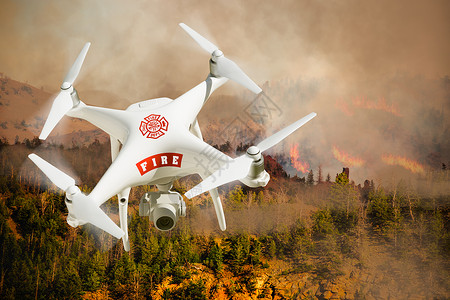 消防队在森林里使用无人驾驶飞机背景图片