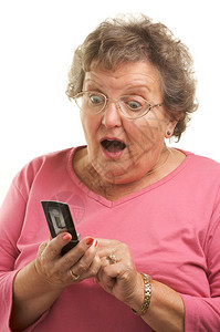使用手机的老年妇女漂亮的高清图片素材