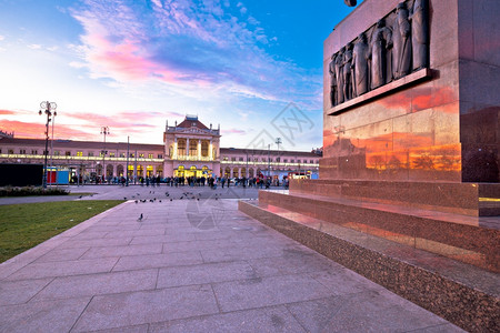 萨格勒布中央车站和托米斯拉夫国王日落广场图片