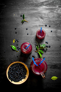 蓝莓和汁黑木本底黑木本底图片
