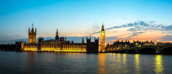 伦敦天际线地方时钟高清图片