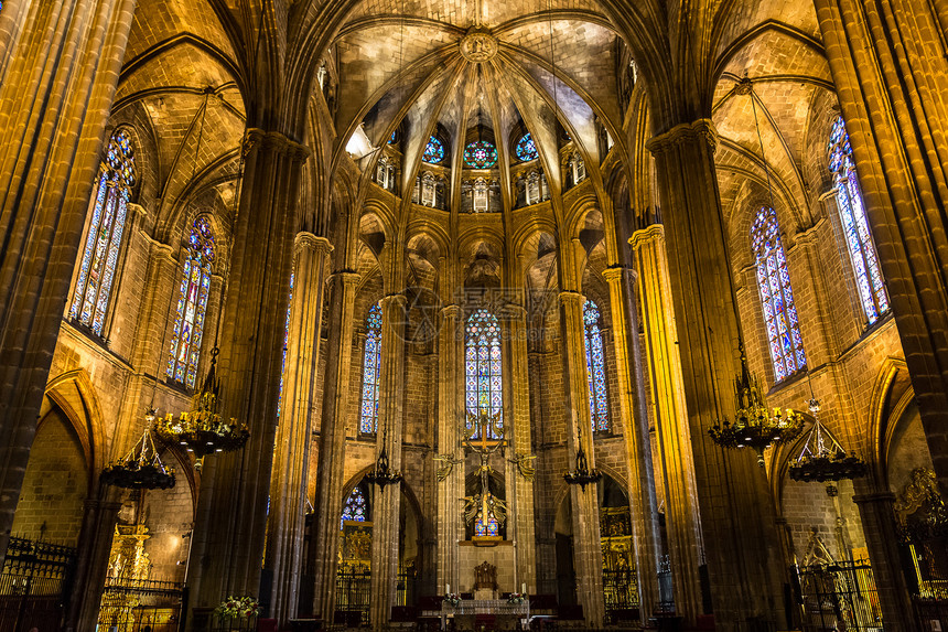 在巴塞罗纳的圣十字大教堂内美丽的夏日加泰罗尼亚西班牙图片