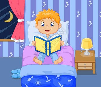 小男孩在读童话故事书图片