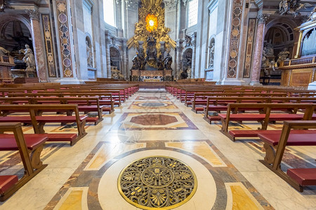 圣彼得巴西里卡罗马的异教徒状态内地有伯尼背景中的圣灵鸽子宗教高清图片素材