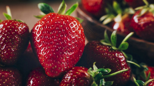 新鲜草莓抗氧化剂水果近距离拍摄图片