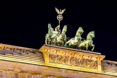 德国柏林勃兰登堡门柏林夜景图片