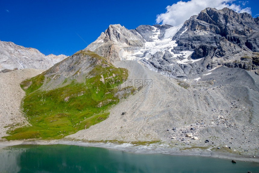 法国阿尔卑斯山长湖和法国阿尔卑斯山高冰川图片