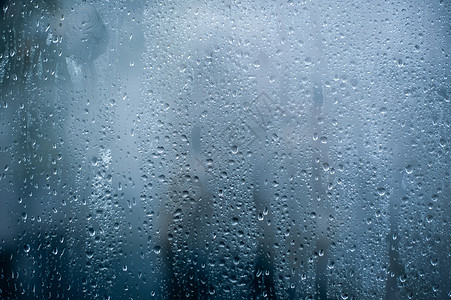 雨季背景窗户或淋浴摊秋季节背景抽象纹理壁纸中的雨水滴季背景窗口或淋浴摊秋季背景抽象纹理壁纸中的雨水滴雨滴高清图片素材