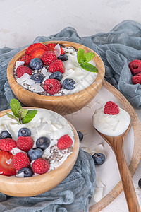 奶油酸和果子用于健康早餐酸奶高清图片素材