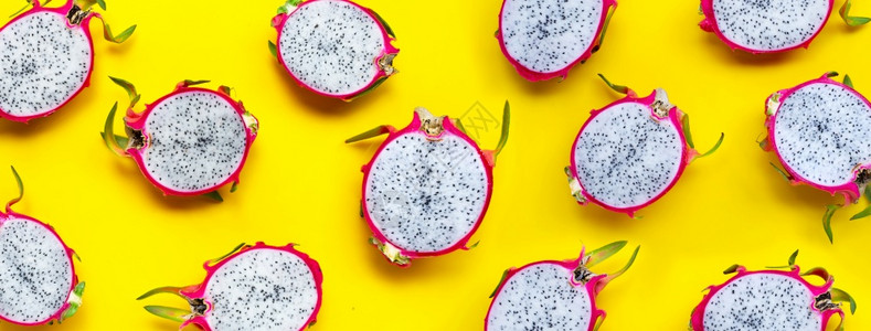 黄底的龙果或白美味的热带异国水果顶端视图图片
