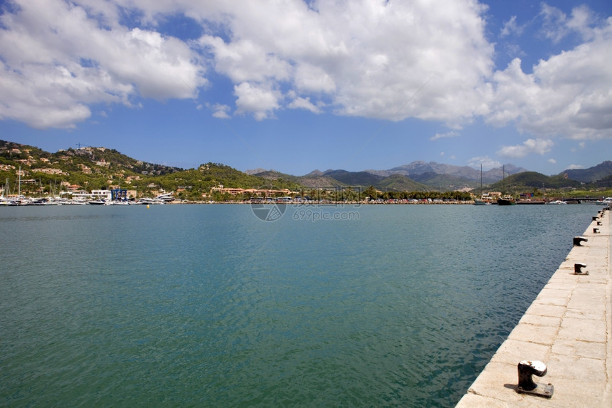 西班牙梅多尔卡岛的安得拉特克港图片