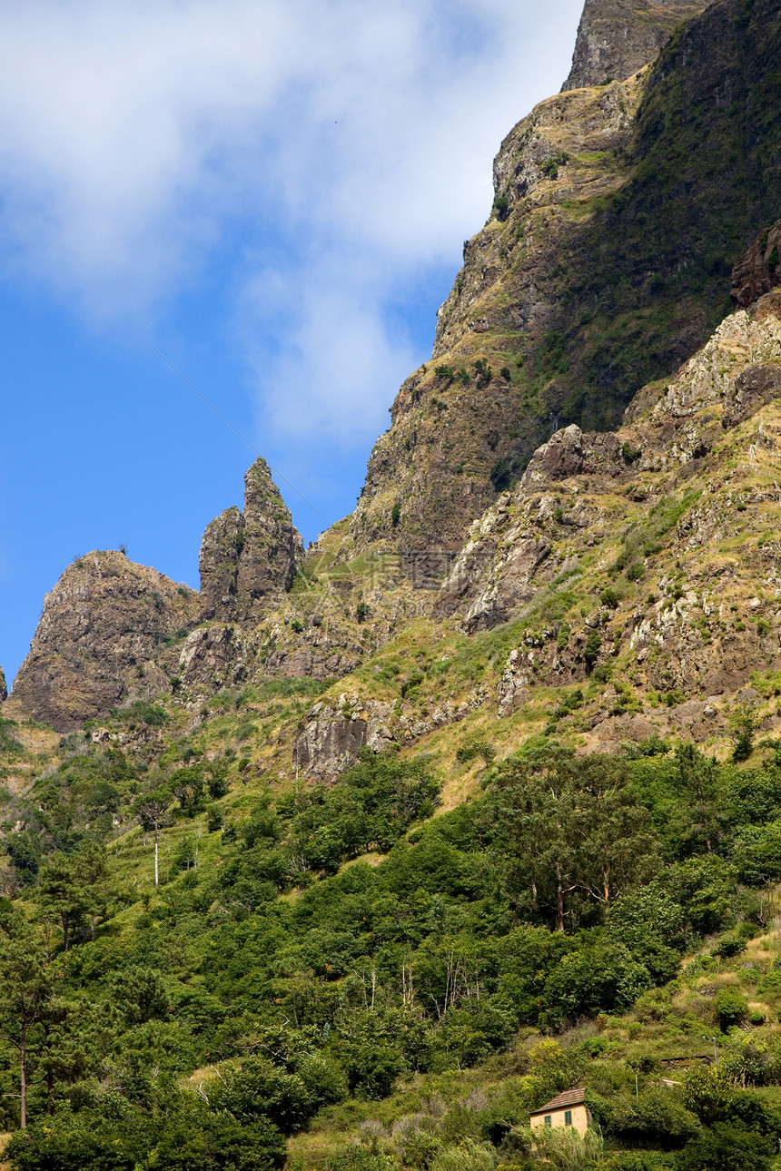 美丽的绿色青山玛吉拉岛波尔加图片