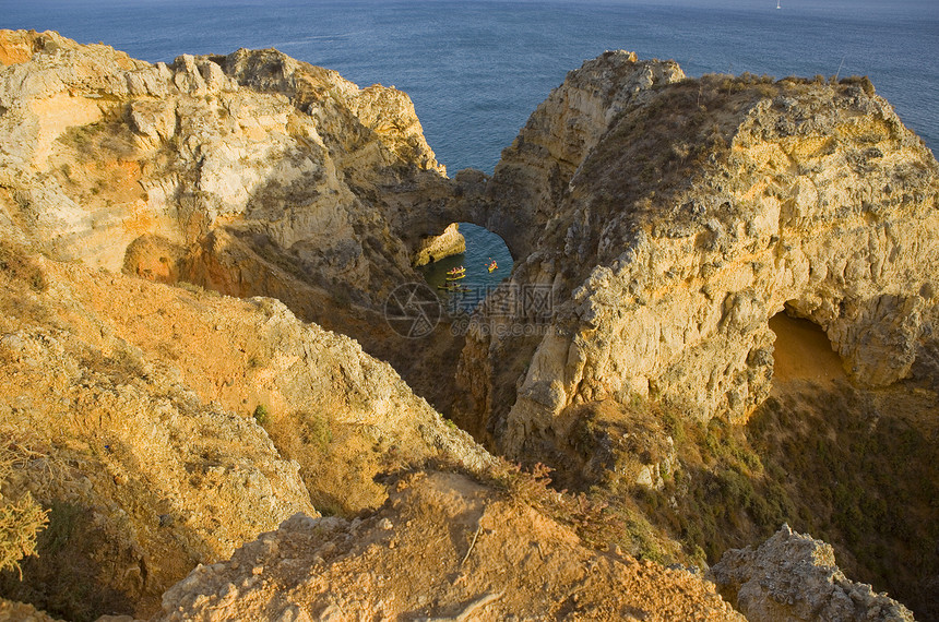 阿尔加夫拉索波尔格海岸的山洞图片