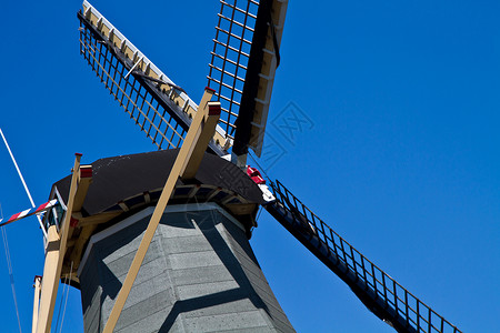 荷兰的蓝色天空风车图片