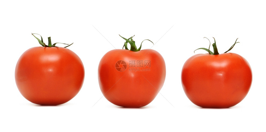 白背景孤立的红番茄图片