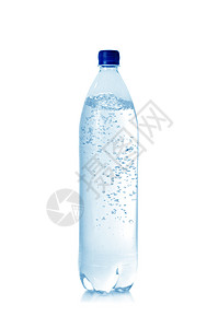 瓶装矿泉水在白色背景上隔绝背景图片