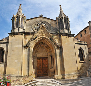 法国LanguedocRoussillon小城镇Sommiere教堂图片