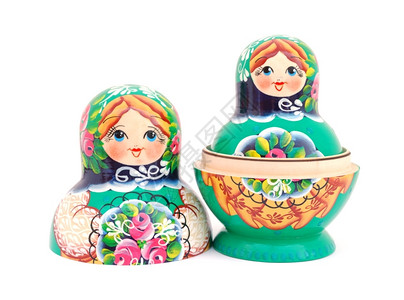 俄罗斯玩偶在白背景上孤立的俄罗斯玩偶背景图片