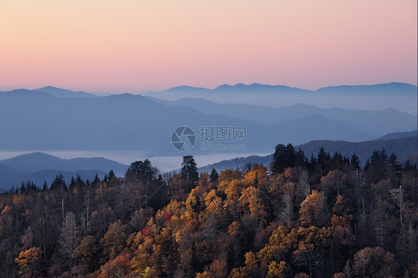 美国大烟山家公园Smoky山的日出图片