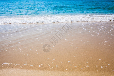沙滩和海浪图片