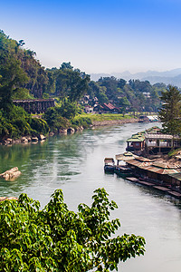 泰国KanchanaburiKwai河的景观图片