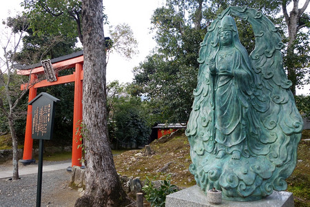 京都Tenryuji主要寺庙前图片