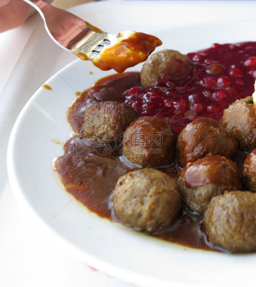 瑞典肉丸马铃薯红莓传统扫描禽兽烹饪图片