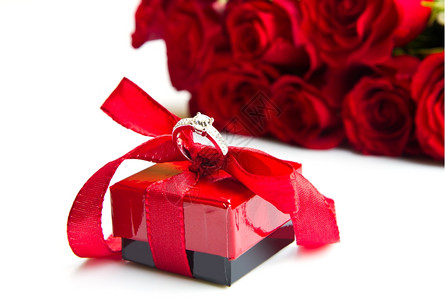 valentine日红玫瑰和环框图片