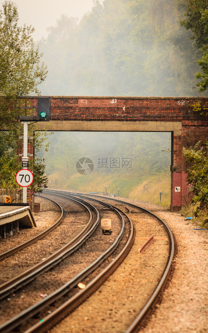 旅行和游铁路轨道福吉工业地貌图片