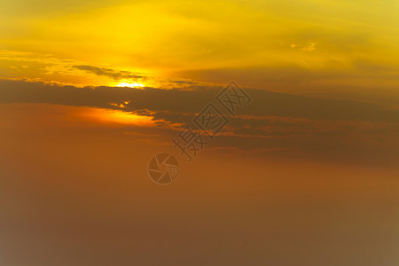 金色红日升天空自然背景图片