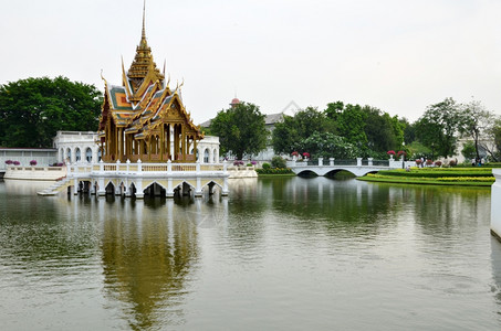 夏洛宫BangPaIn皇宫又称夏Ayutthaya的BangPaIn宫背景