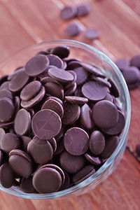 黑巧克力豆图片