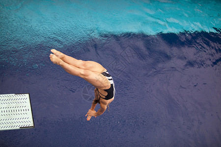 高潜水员跳入中生活高清图片素材
