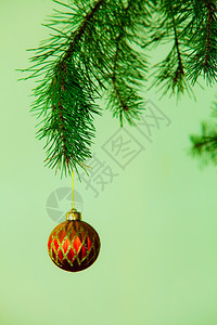 关闭圣诞树装饰关闭黄树圣诞装饰冬季图片
