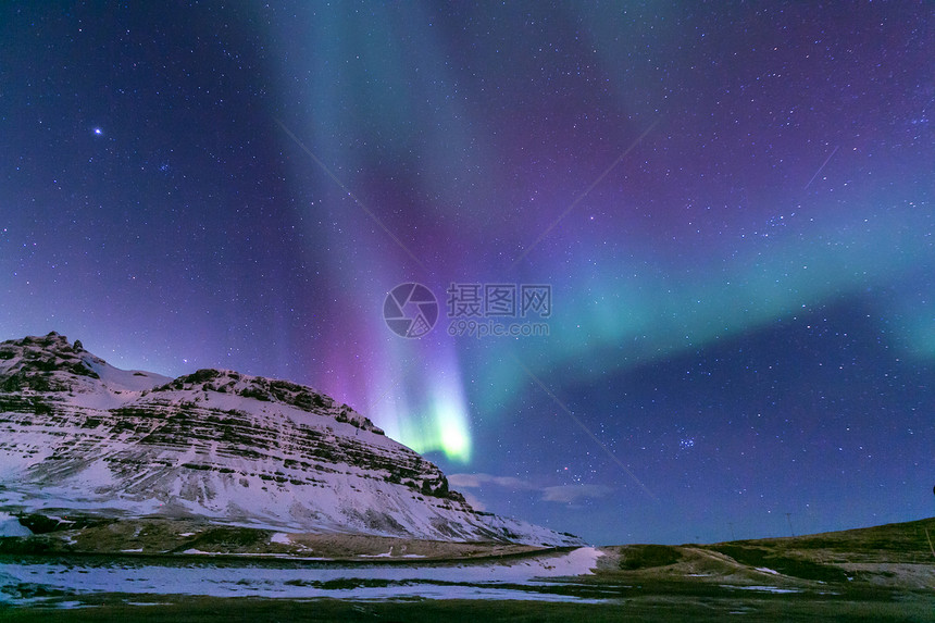 冰岛Kirkjufell的北心月光极图片
